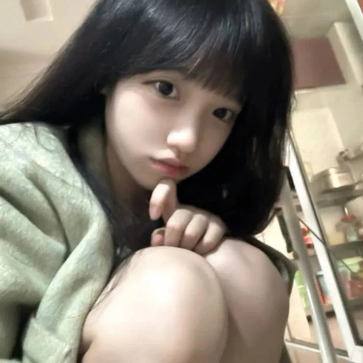 小资女孩向前冲